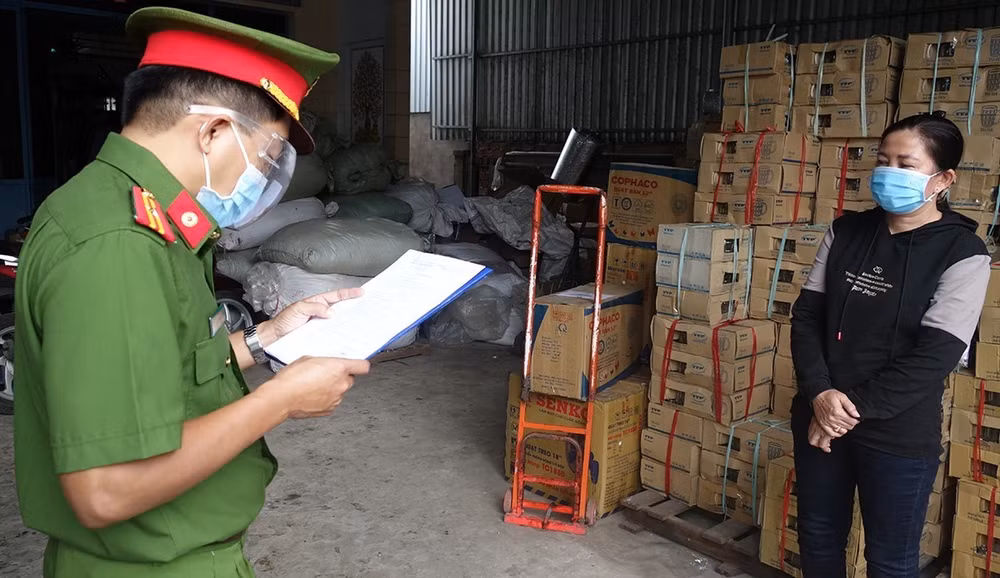An Giang: Khởi tố, bắt tạm giam đối tượng sản xuất càphê giả ảnh 1