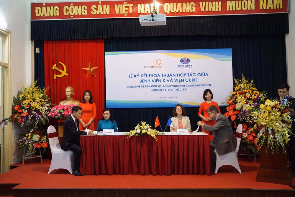 Pháp hỗ trợ Việt Nam đào tạo chuyên môn trong lĩnh vực ung bướu ảnh 1