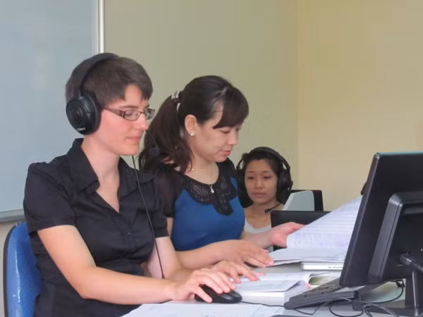 "Cần sớm chuyển việc học tiếng Anh từ áp lực thành động lực" ảnh 1