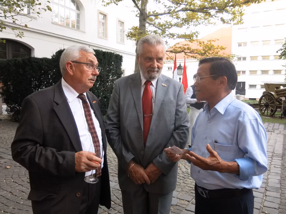 Chiêu đãi trọng thể nhân kỷ niệm Quốc khánh Việt Nam tại Hungary ảnh 2