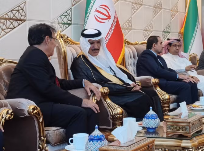 Iran, Saudi Arabia trao đổi đại sứ sau khi nối lại quan hệ ngoại giao ảnh 1
