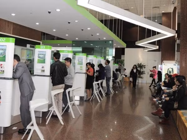 Vietcombank chốt quyền cổ tức, tăng vốn điều lệ lên 56.000 tỷ đồng ảnh 1