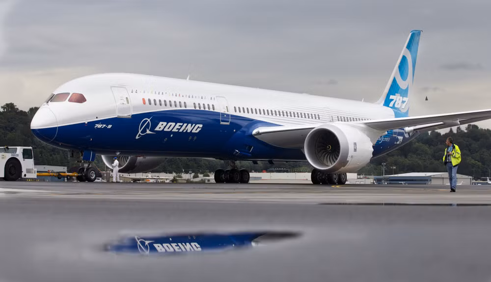 Boeing phát hiện lỗi ở phần thân máy bay 737 Dreamliner ảnh 1