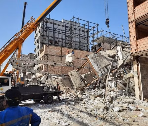 Iran: Sập nhà tại thủ đô Tehran khiến 3 người thiệt mạng ảnh 1