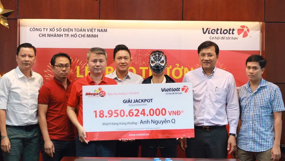 Một tài xế Grab lĩnh thưởng giải Jackpot trị giá gần 19 tỷ đồng ảnh 1