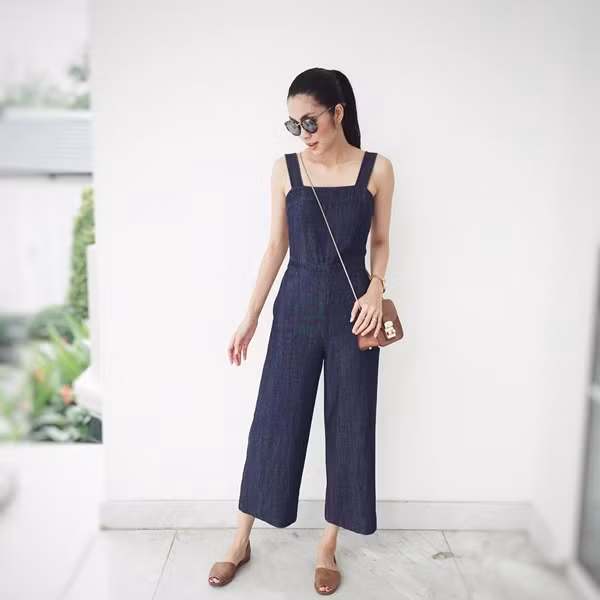 Chiêm ngưỡng phong cách xuống phố đẹp nhất tuần của mỹ nhân Việt ảnh 2