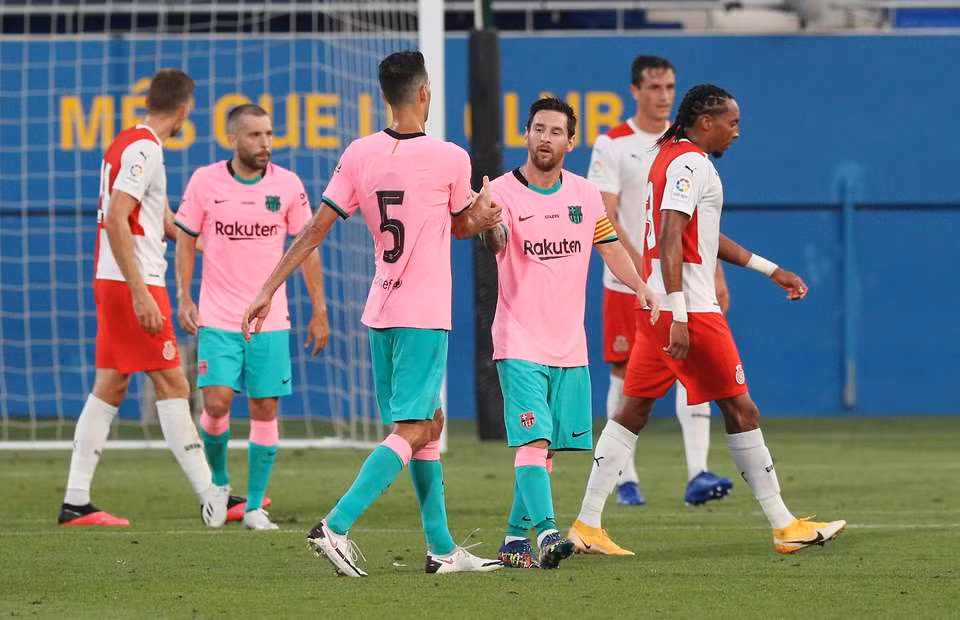 Messi lập cú đúp, Barca của Koeman thắng trận thứ 2 liên tiếp ảnh 1