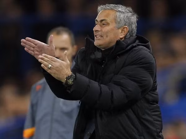 Jose Mourinho ca ngợi học trò sau "set tennis" trước Maribor ảnh 1