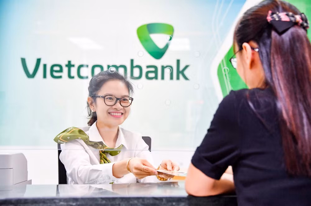 Vietcombank phấn đấu niêm yết cổ phiếu trên TTCK nước ngoài ảnh 2