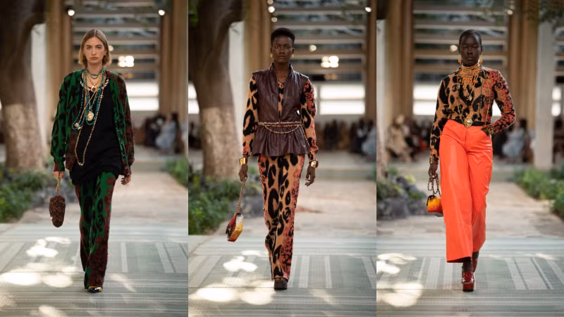 Chanel tôn vinh hoa savoir-faire thập niên 70 với BST Métiers d’Art ảnh 8