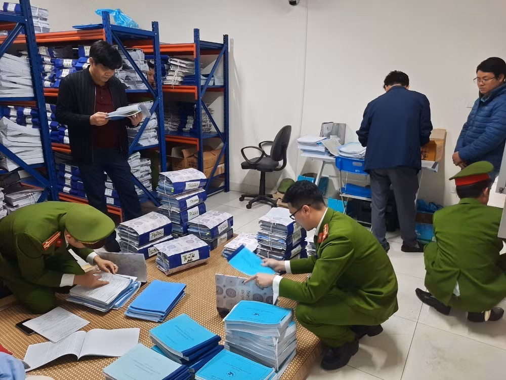 Điều tra vụ 'đưa và nhận hối lộ' tại Trung tâm đăng kiểm 34-05D ảnh 1