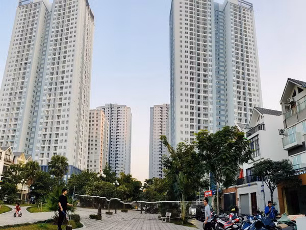 Dịch bệnh COVID-19: Đầu tư bất động sản có nên "dò đáy?" ảnh 1