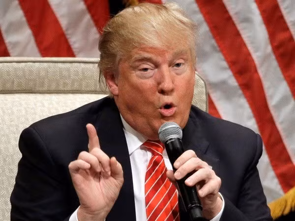 Ông Trump rốt cục thừa nhận Tổng thống Obama sinh ra tại... Mỹ ảnh 1