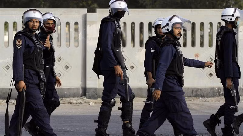 Bahrain truy nã 10 phạm nhân trốn thoát sau vụ tấn công nhà tù ảnh 1