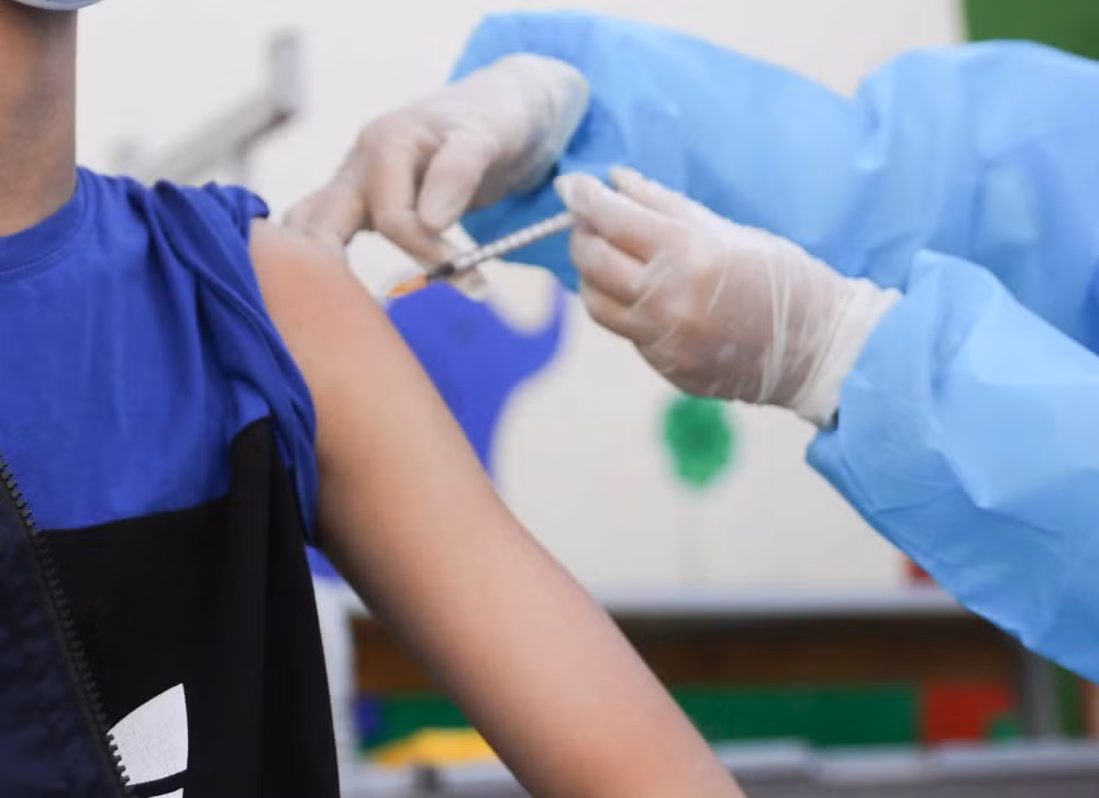 Bắc Giang: Một học sinh sốc phản vệ sau tiêm vaccine COVID-19 tử vong ảnh 1