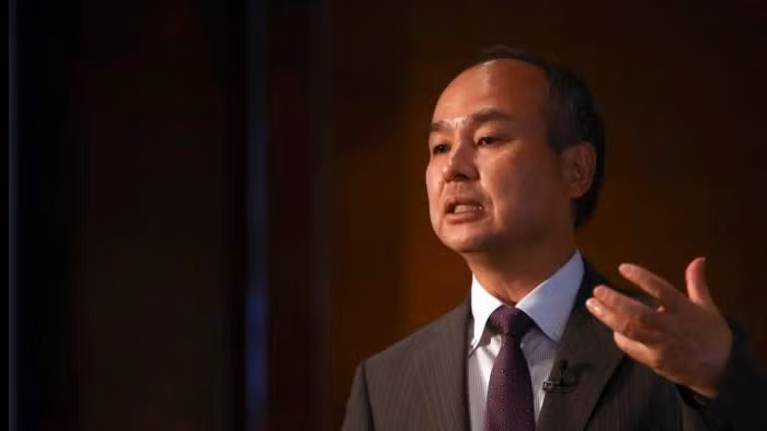 Bitcoin khiến nhà sáng lập SoftBank mất 130 triệu USD​ ảnh 1