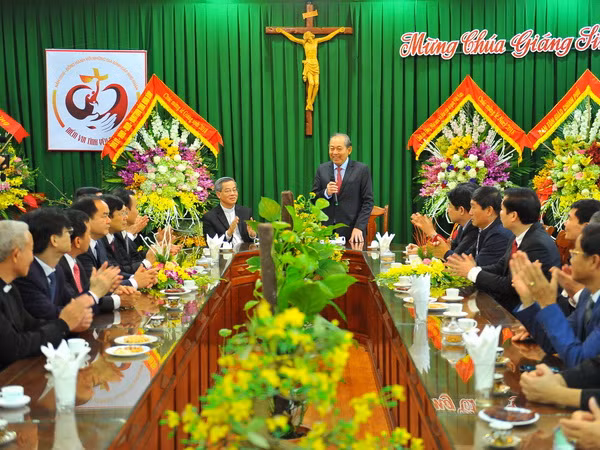 Phó Thủ tướng chúc mừng Noel 2018 tại Tòa Giám mục Phát Diệm ảnh 1