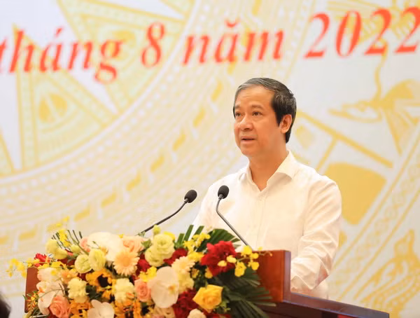 Phải đảm bảo đủ trường lớp, đủ giáo viên để thực hiện chương trình mới ảnh 2