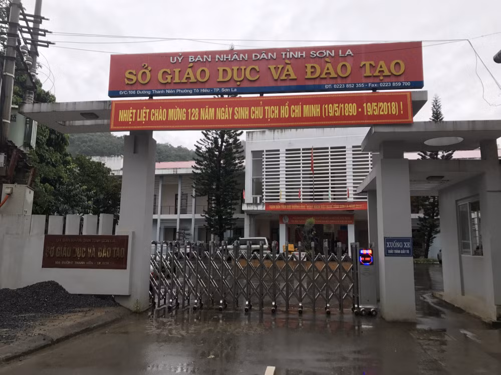 Chấm lại các bài thi THPT tại Sơn La ngay trong đêm 19/7 ảnh 1