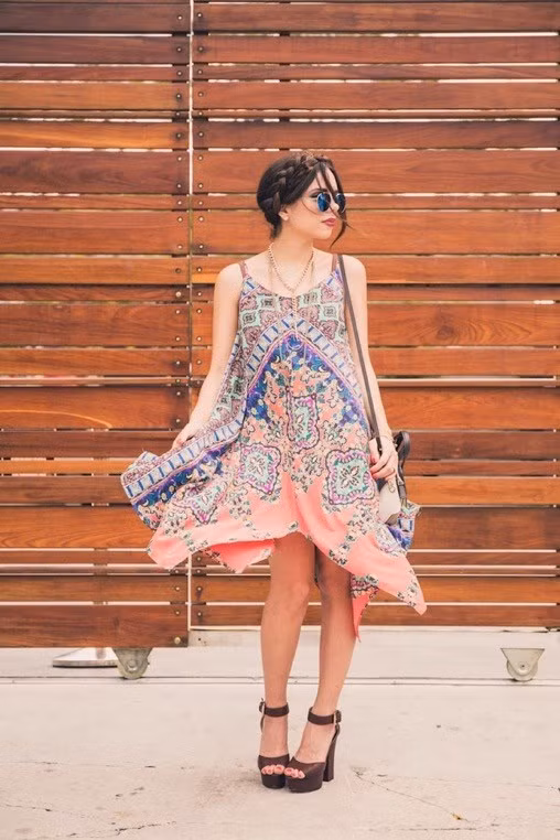 Chiếc váy Lord & Taylor 88 USD "gây bão" Instagram tháng 4 ảnh 1
