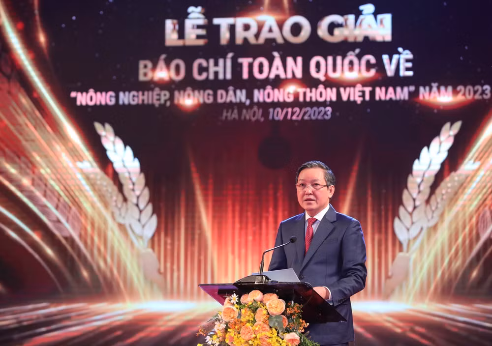 vna-potal-le-trao-giai-giai-bao-chi-toan-quoc-ve-nong-nghiep-nong-dan-nong-thon-viet-nam-nam-2023-7122930-7244.jpeg