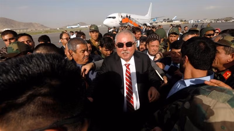 Taliban tấn công đoàn xe hộ tống Phó Tổng thống Afghanistan ảnh 1