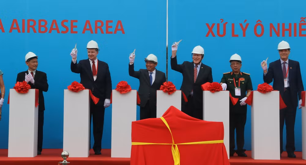 Phó Thủ tướng: Khắc phục hậu quả chất độc hóa học là nhiệm vụ cấp bách ảnh 1