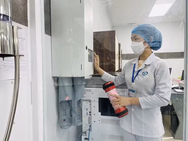 Đồng Nai: Hệ thống vận chuyển mẫu bệnh phẩm xét nghiệm bằng khí nén ảnh 1