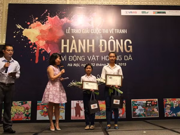 Trao giải cuộc thi vẽ tranh “Cùng hành động vì động vật hoang dã” ảnh 1