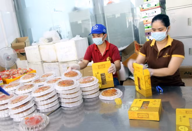 T​P.HCM tăng cường kiểm tra các cơ sở thực phẩm dịp Trung thu ảnh 1