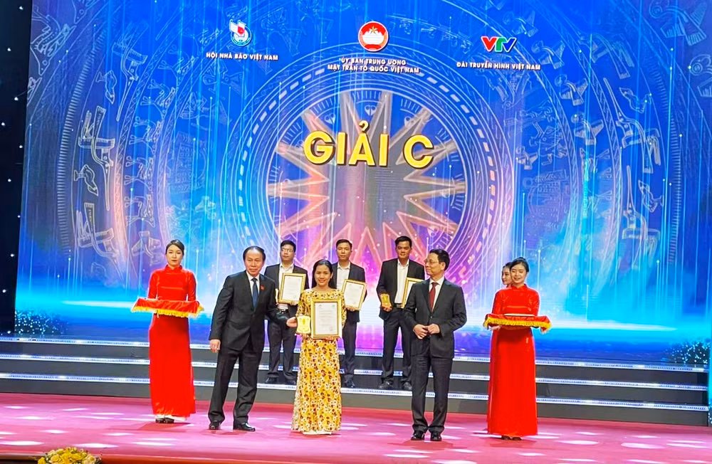 Vinh danh các tác giả đoạt Giải báo chí chống tham nhũng lần thứ 3 ảnh 3