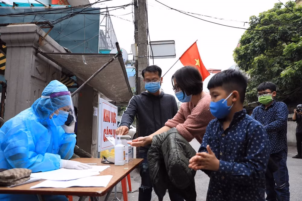 Hà Nội có thông báo về người đã đi, đến, về từ huyện Cẩm Giàng ảnh 1
