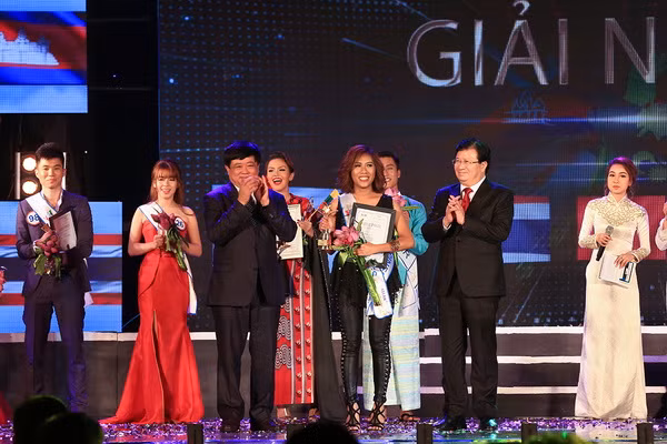 Philippines chiến thắng tại cuộc thi Tiếng hát ASEAN+3 lần thứ nhất ảnh 1