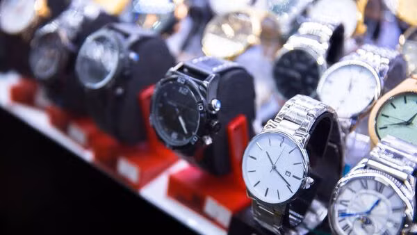 50% người trẻ tại châu Âu không thấy có vấn đề gì khi mua hàng nhái ảnh 1