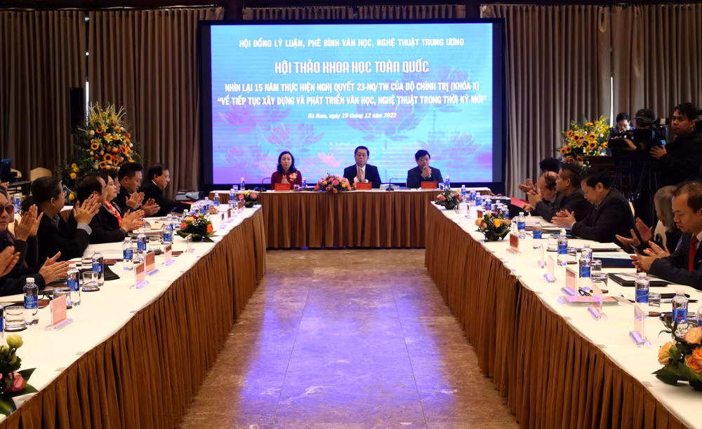 Đầu tư xứng tầm để văn học, nghệ thuật đóng góp vào kinh tế đất nước ảnh 1