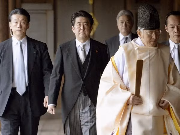 Trung Quốc công kích chuyến viếng Yasukuni của ông Abe ảnh 1