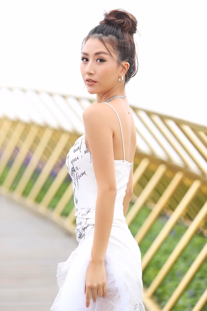 Quỳnh Anh Shyn: “Tôi sẽ không thể sống mãi với cái mác fashionista” ảnh 1