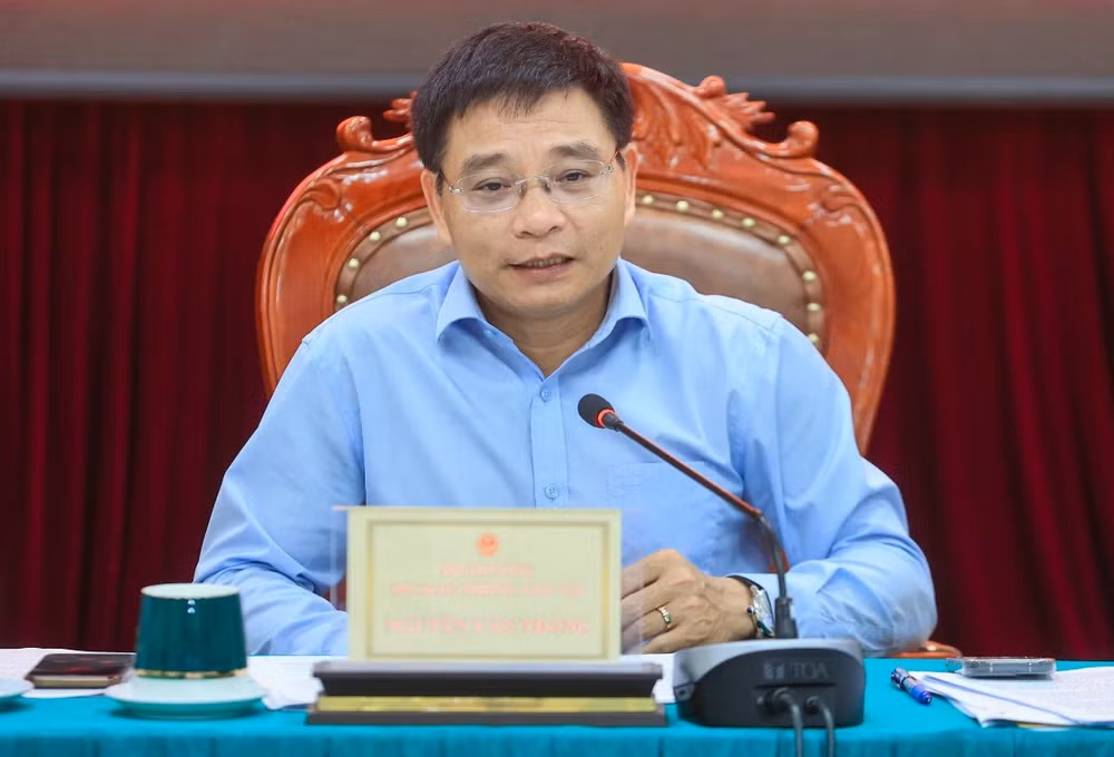 Bo truong Nguyen Van Thang.jpg