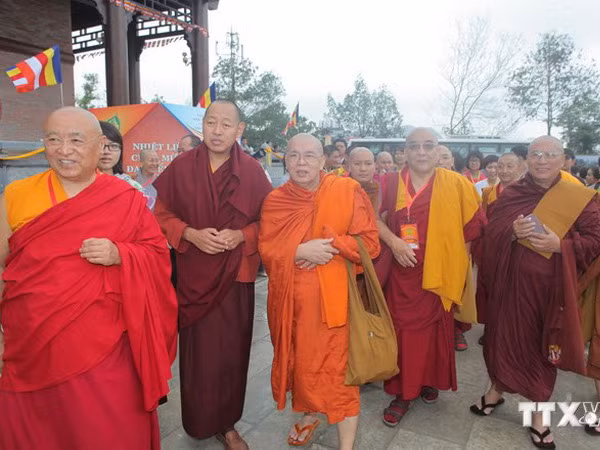 Đại lễ Vesak 2014 hướng đến một thế giới hòa bình ảnh 1