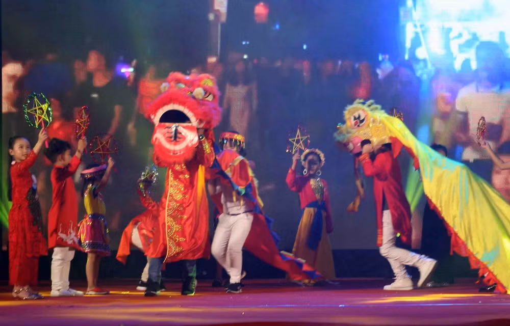 Tết Trung Thu, Bắc Bộ ngày nắng đêm không mưa, trời mát ảnh 1