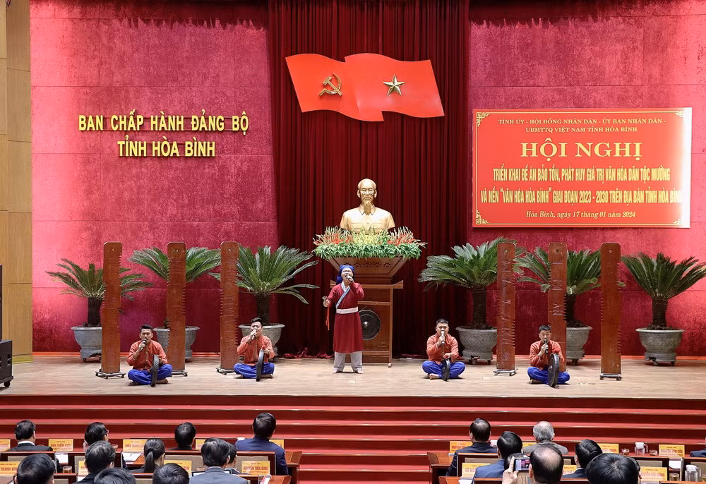 ttxvn-van-hoa-hoa-binh-6811.jpg