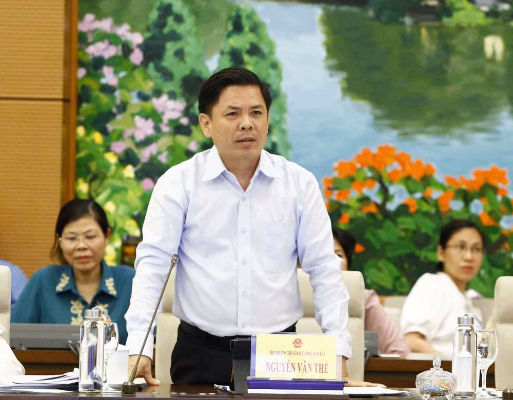 Bộ trưởng Giao thông Vận tải trả lời nhiều vấn đề “nóng” của ngành ảnh 1