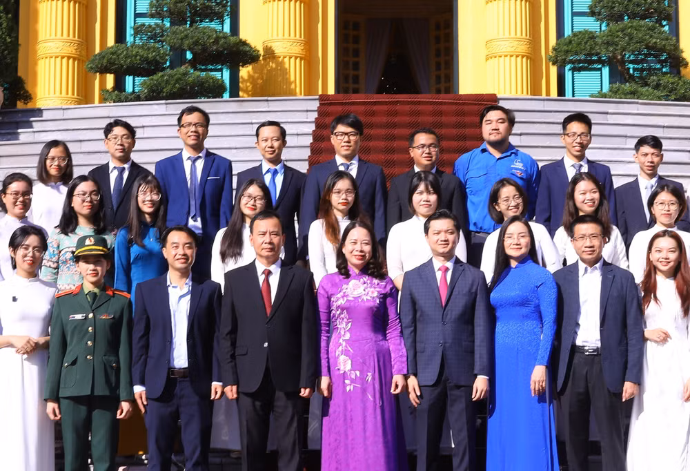 Phó Chủ tịch nước gặp mặt các tài năng trẻ khoa học công nghệ năm 2022 ảnh 1