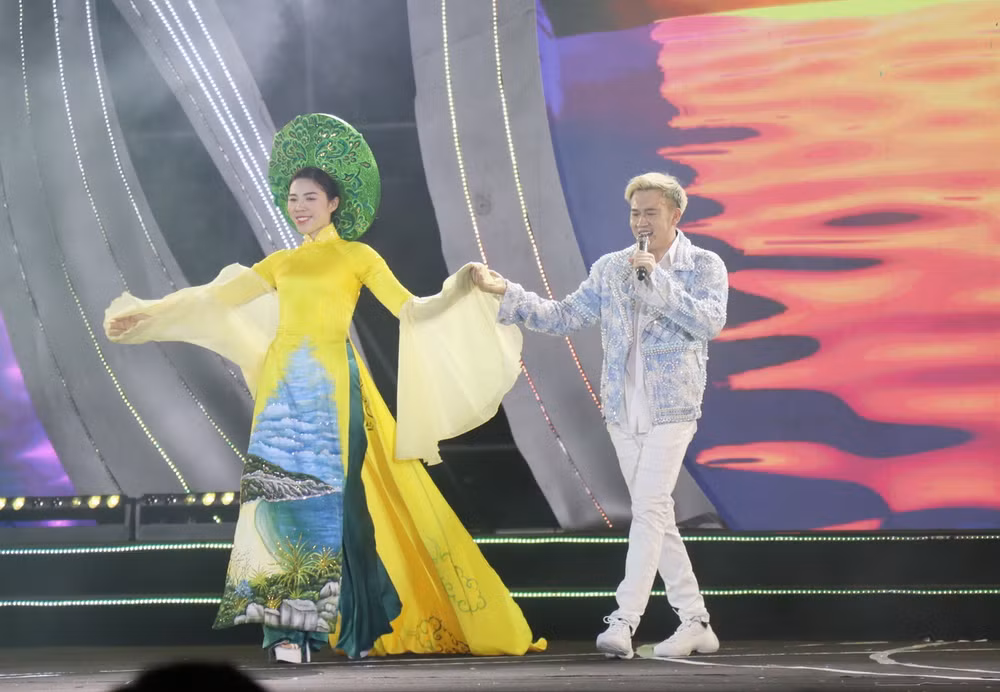 ttxvn_nha trang du lich bien 3.jpg