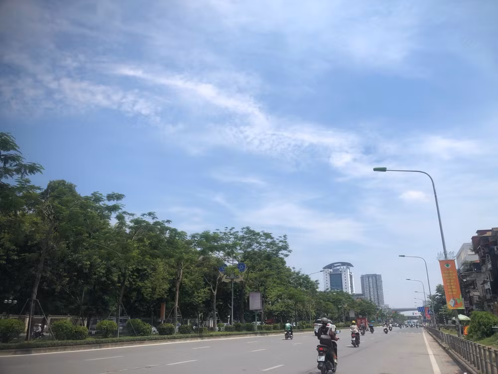Nắng nóng ở Bắc Bộ, Bắc Trung Bộ có thể sẽ kéo dài trong vài ngày tới ảnh 1