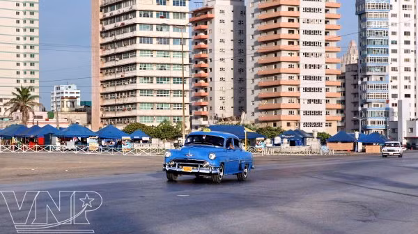 Lạc giữa thiên đường xe cổ ở thành phố kỳ quan của thế giới ảnh 1