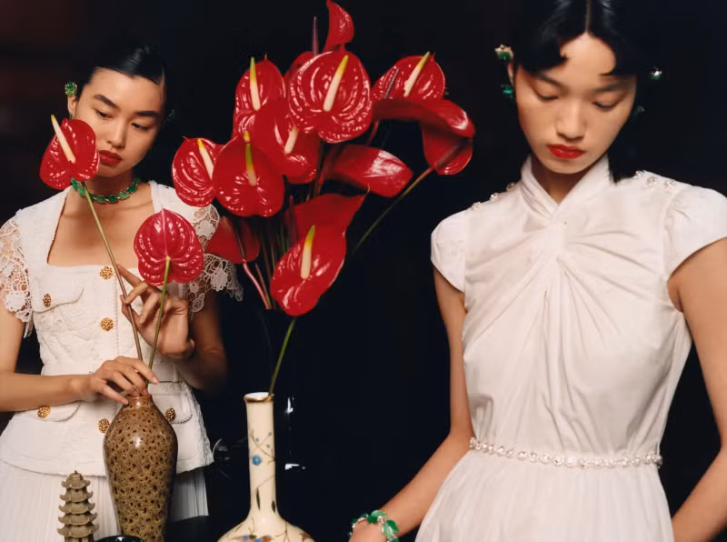 Cách các thương hiệu xa xỉ lồng ghép linh vật trong bộ sưu tập Xuân ảnh 30