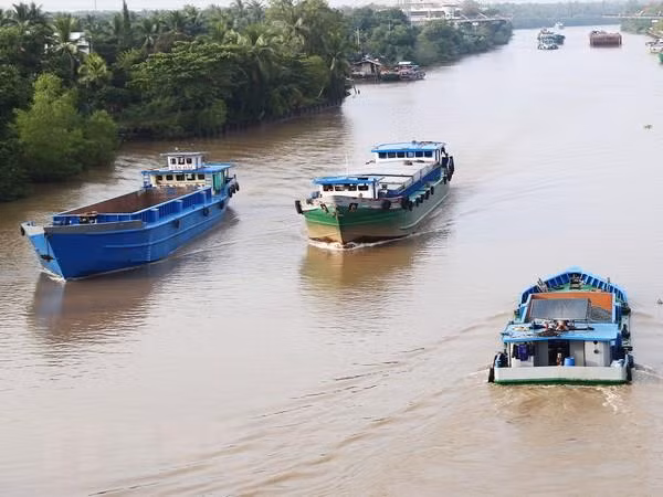Tháo gỡ nút thắt trong vận tải đường thủy nội địa vùng ĐBSCL ảnh 1