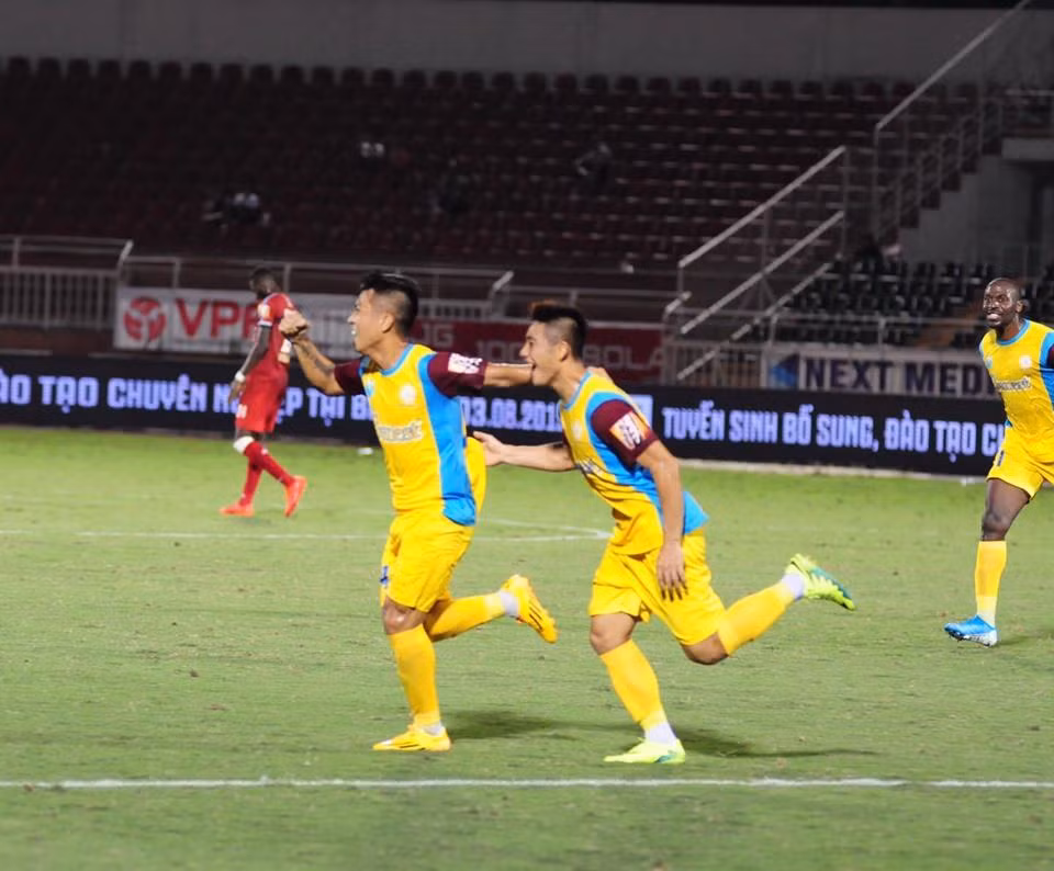 Lịch trực tiếp vòng 25 V-League 2019: Nóng cuộc đua trụ hạng ảnh 1