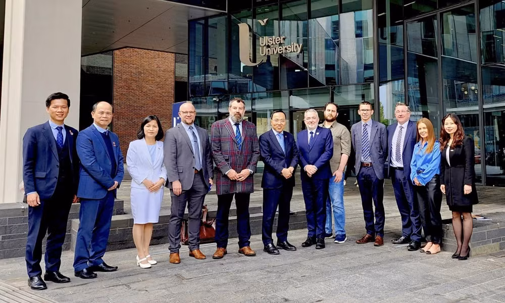 Việt Nam-Bắc Ireland thúc đẩy hợp tác giáo dục và thương mại ảnh 1